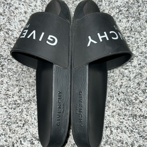 Givenchy Logo Slide 'Black' - Picture 4 of 6